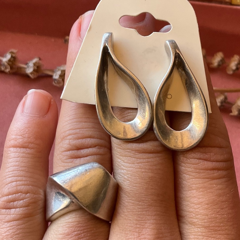 VNTG RD Sterling Silver Earrings and Ring Set